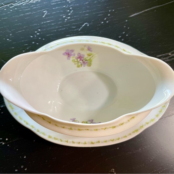 LIMOGES FRANCE, GRAVY BOWL WITH ATTACHED UNDERPLATE. - Picture 3 of 9